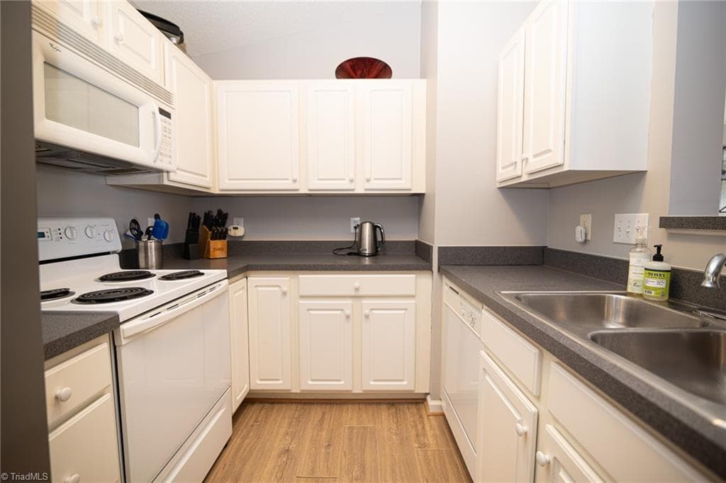 Stick/Site Built at 130 James Road # 3C, High Point NC 27265, High Point, photo 5 of 20