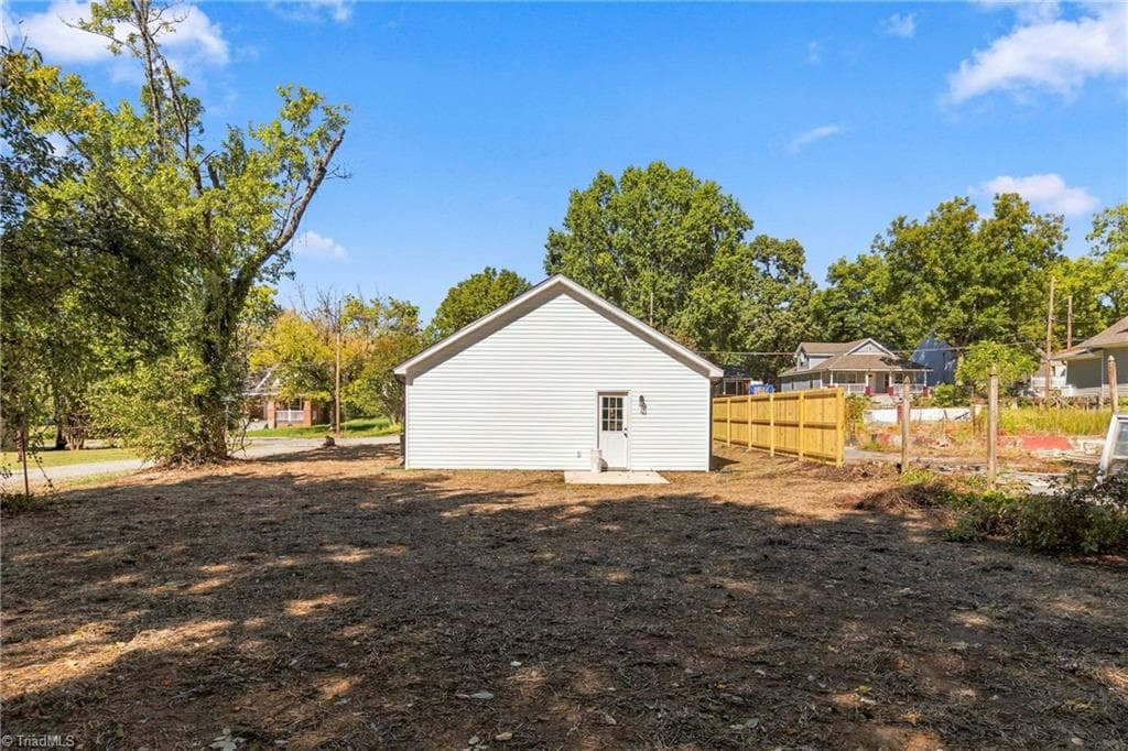 Stick/Site Built at 117 Briggs Place, High Point NC 27262, High Point, photo 28 of 29