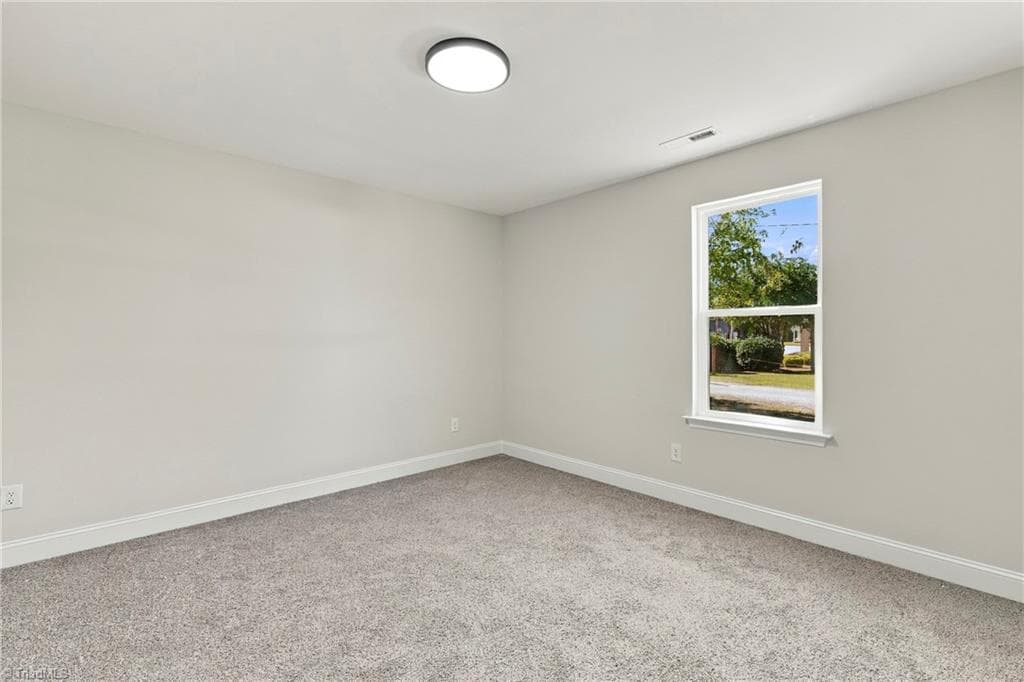 Stick/Site Built at 117 Briggs Place, High Point NC 27262, High Point, photo 25 of 29