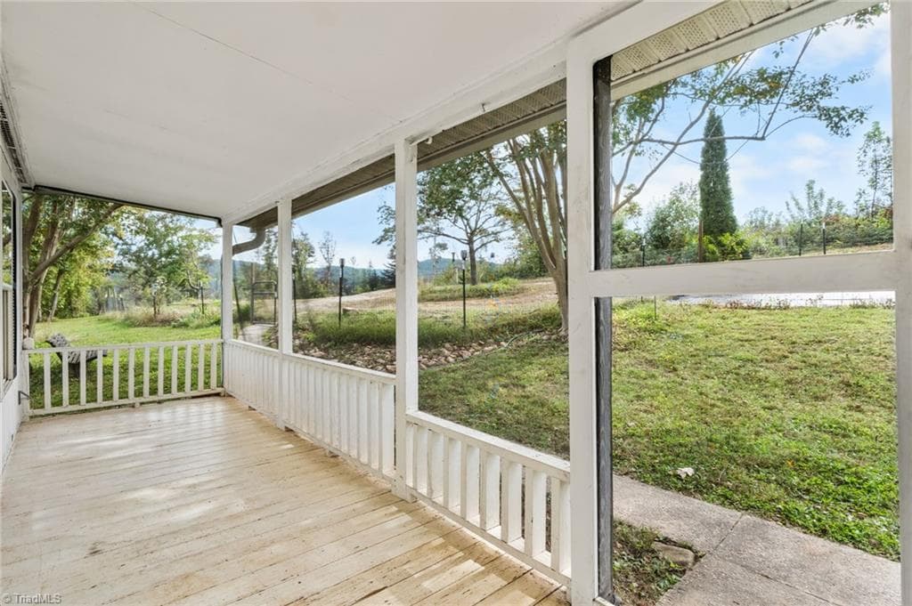 Manufactured Home at 227 Mountain Lake Drive, Boomer NC 28606, Boomer, photo 5 of 49