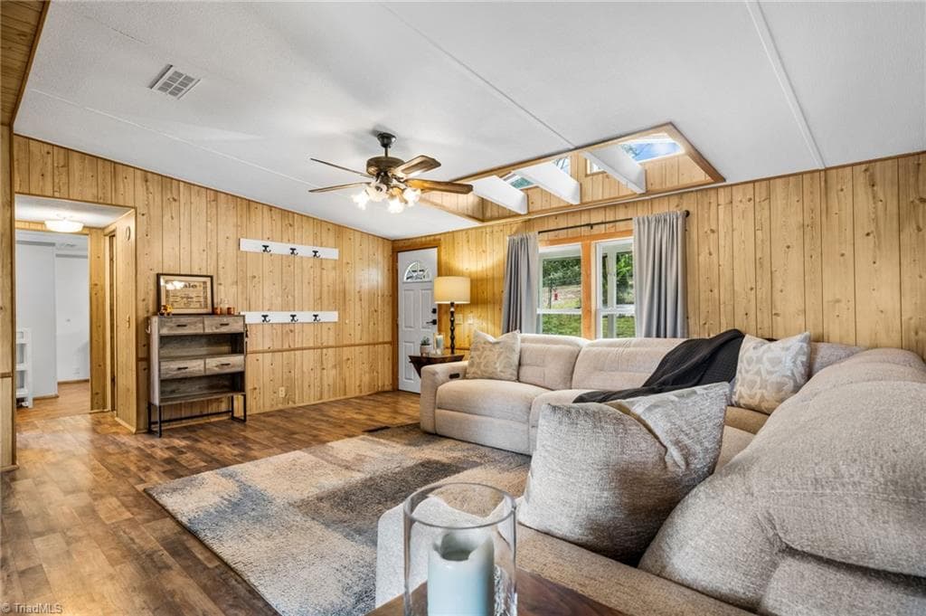 Manufactured Home at 227 Mountain Lake Drive, Boomer NC 28606, Boomer, photo 9 of 49