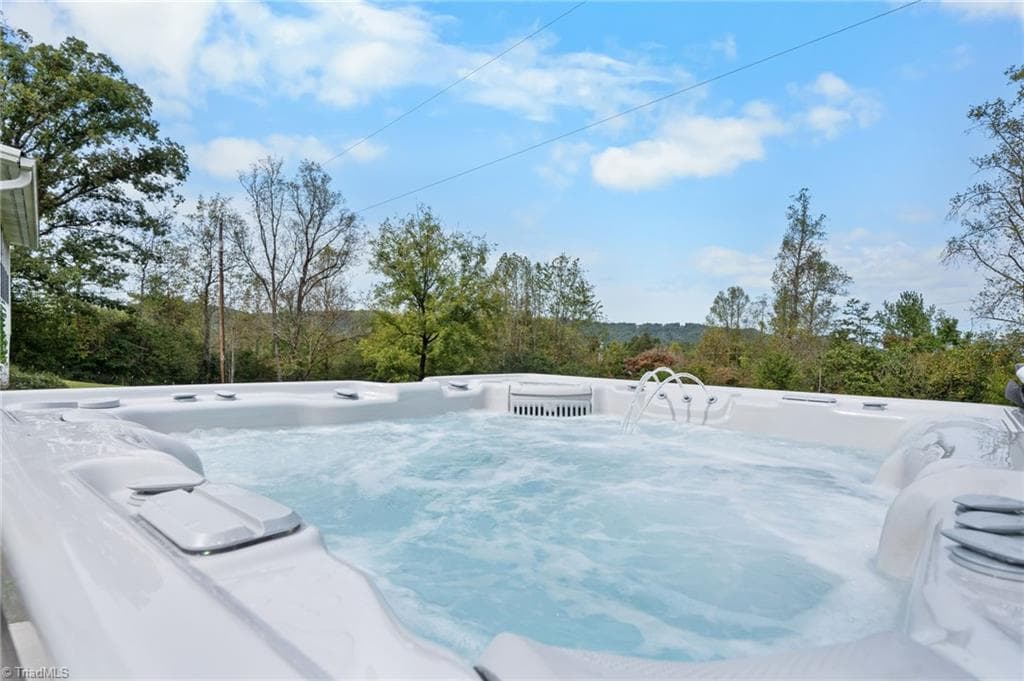 Manufactured Home at 227 Mountain Lake Drive, Boomer NC 28606, Boomer, photo 30 of 49