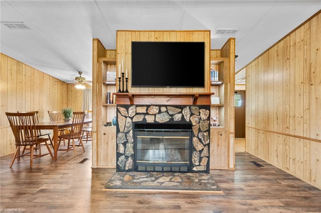 Manufactured Home at 227 Mountain Lake Drive, Boomer NC 28606, Boomer, photo 10 of 49