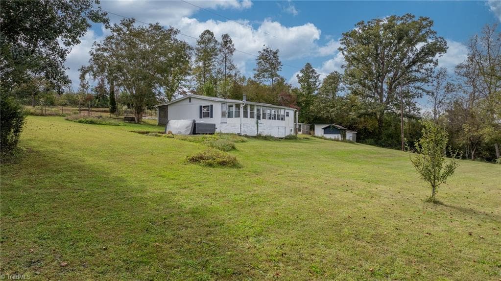 Manufactured Home at 227 Mountain Lake Drive, Boomer NC 28606, Boomer, photo 33 of 49