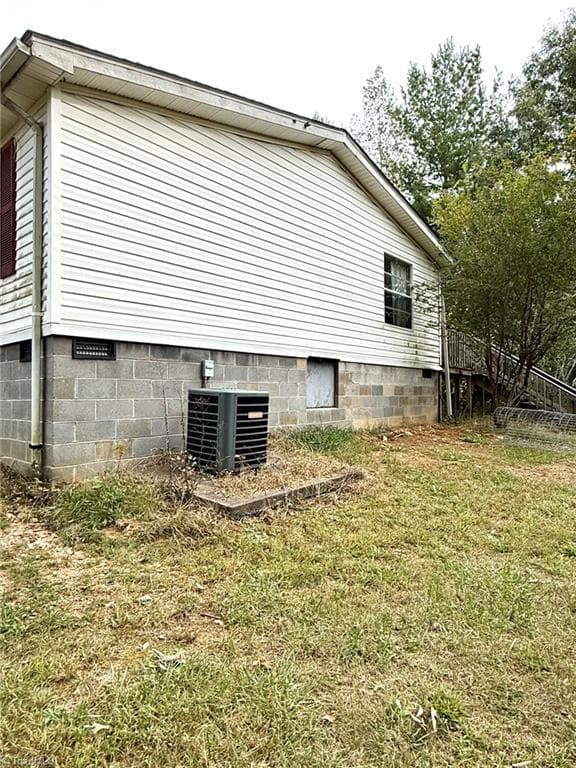 Manufactured Home at 7752 W Pine Street, Lowgap NC 27024, Lowgap, photo 21 of 32