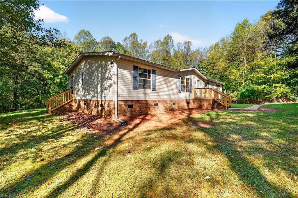 Manufactured Home at 1575 Rhodes Loop, Madison NC 27025, Madison, photo 3 of 50
