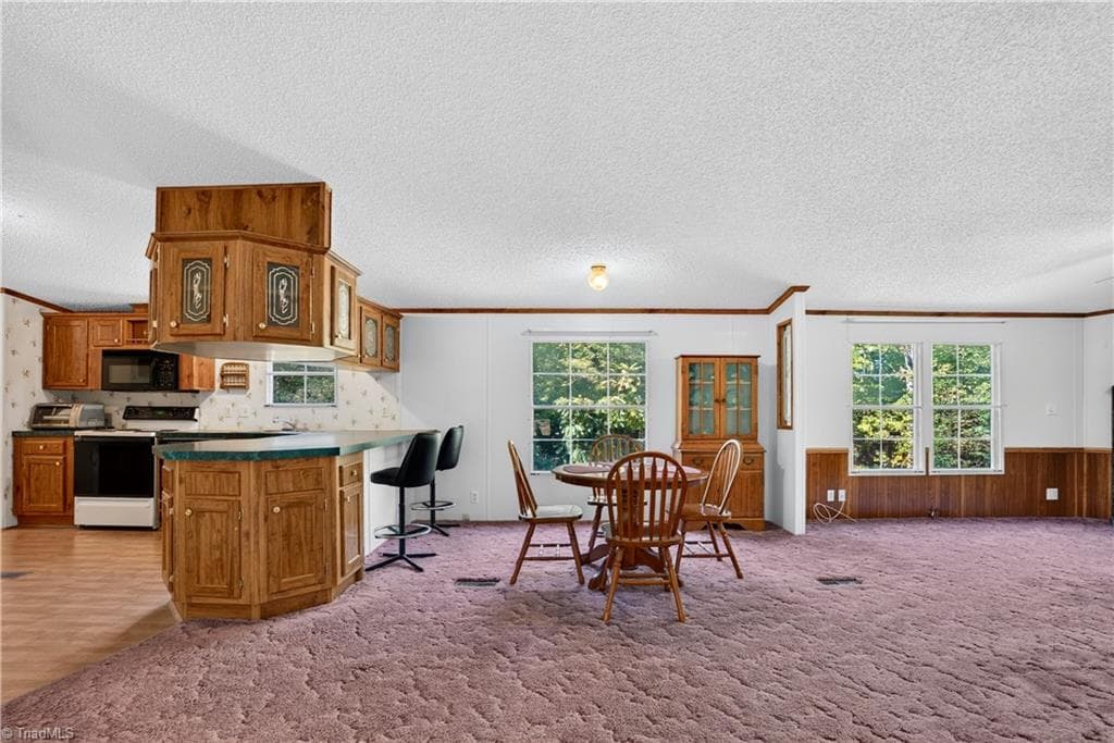 Manufactured Home at 1575 Rhodes Loop, Madison NC 27025, Madison, photo 30 of 50