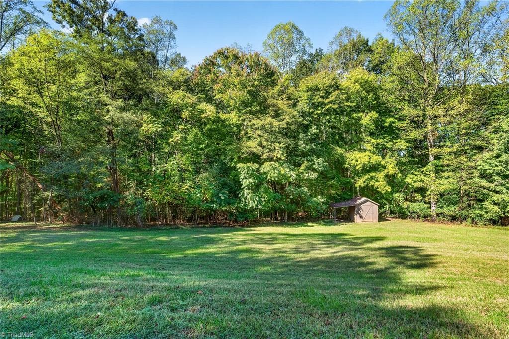 Manufactured Home at 1575 Rhodes Loop, Madison NC 27025, Madison, photo 21 of 50
