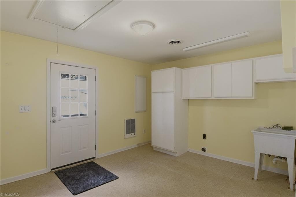 Stick/Site Built at 707 Fairidge Drive, Jamestown NC 27282, Jamestown, photo 16 of 28