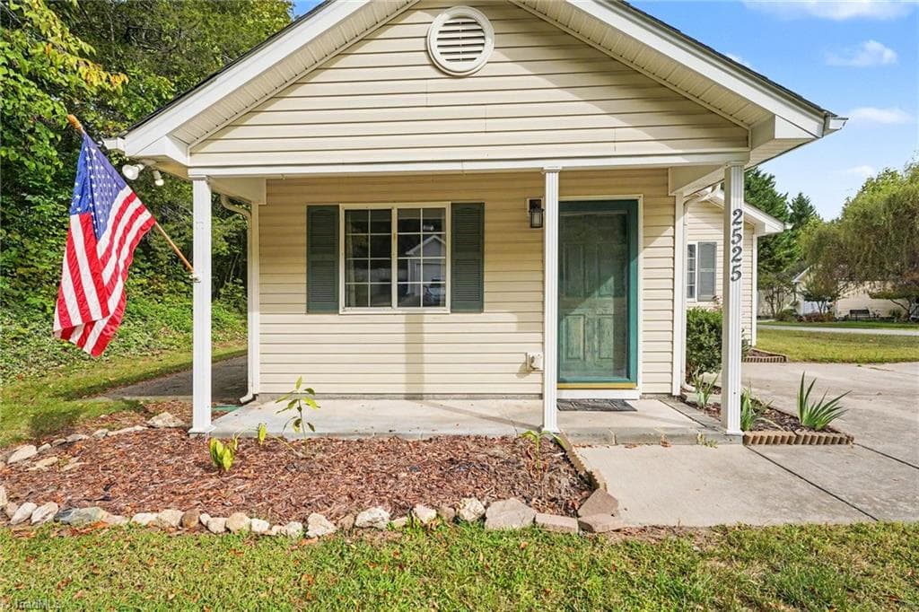 Stick/Site Built at 2525 Stratford Crossing Drive, Winston-Salem NC 27103, Winston-Salem, photo 38 of 50