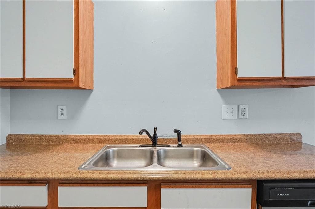 Stick/Site Built at 2525 Stratford Crossing Drive, Winston-Salem NC 27103, Winston-Salem, photo 18 of 50