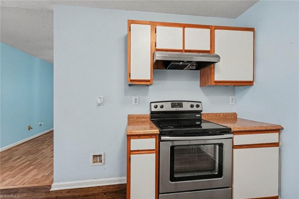 Stick/Site Built at 2525 Stratford Crossing Drive, Winston-Salem NC 27103, Winston-Salem, photo 15 of 50