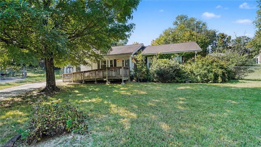 1240 Castlegate Court, Winston-Salem NC 27103