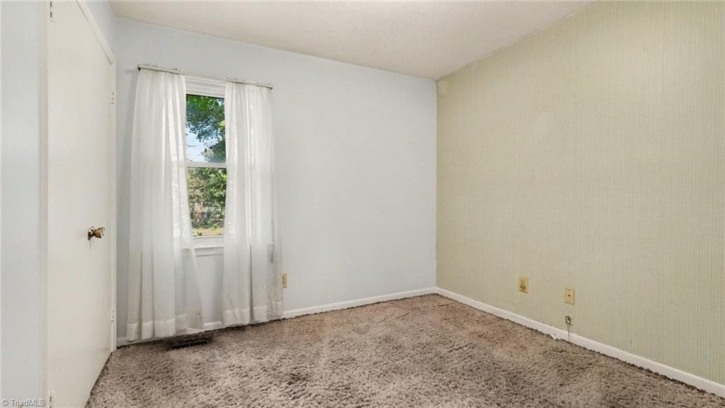 Stick/Site Built at 1240 Castlegate Court, Winston-Salem NC 27103, Winston-Salem, photo 28 of 33
