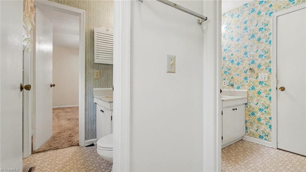 Stick/Site Built at 1240 Castlegate Court, Winston-Salem NC 27103, Winston-Salem, photo 24 of 33