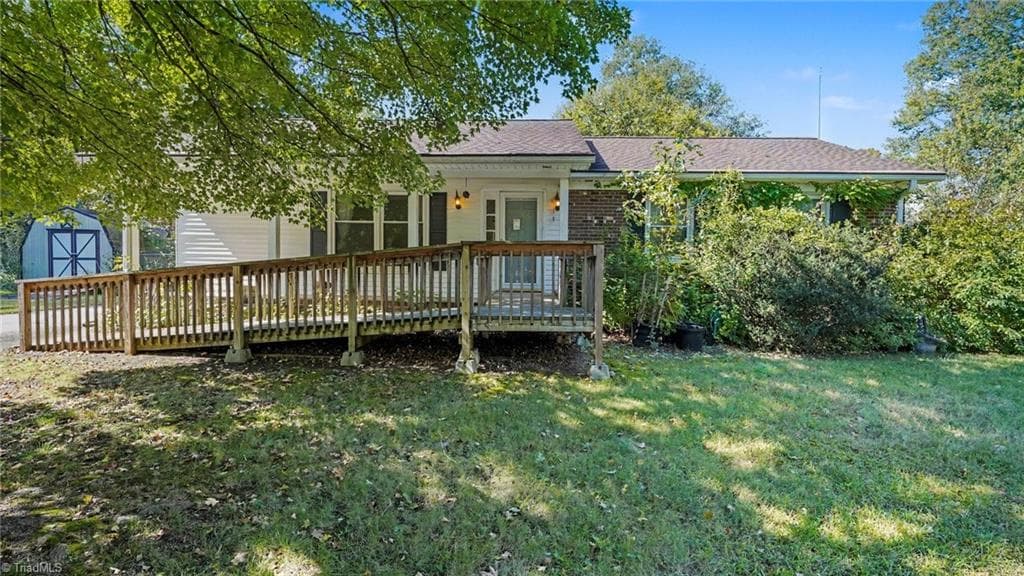 Stick/Site Built at 1240 Castlegate Court, Winston-Salem NC 27103, Winston-Salem, photo 14 of 33