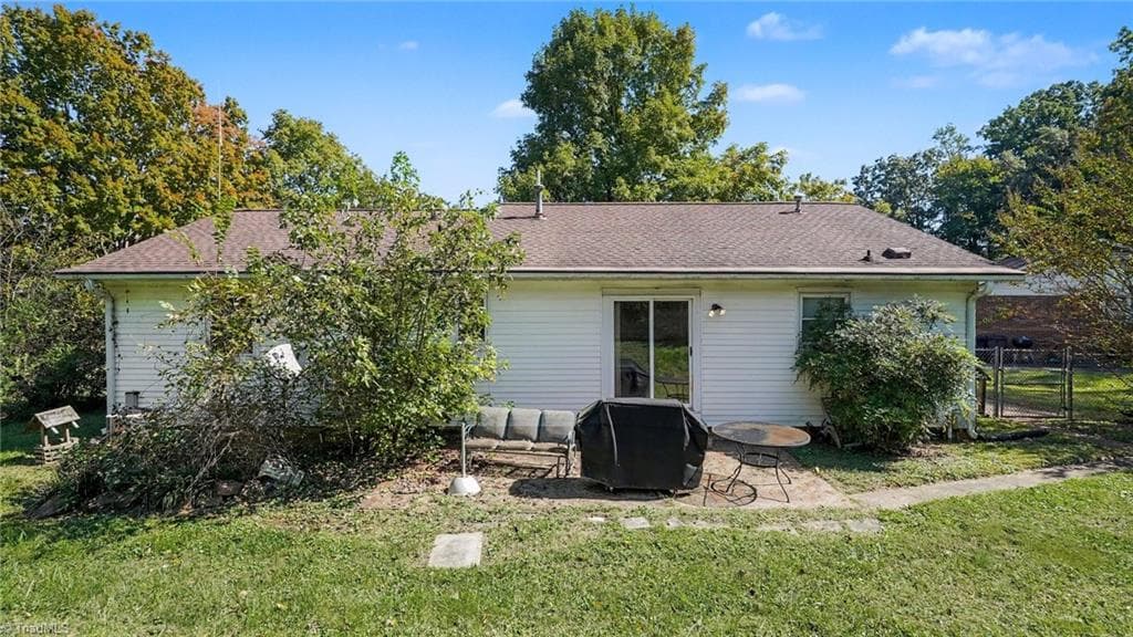 Stick/Site Built at 1240 Castlegate Court, Winston-Salem NC 27103, Winston-Salem, photo 31 of 33