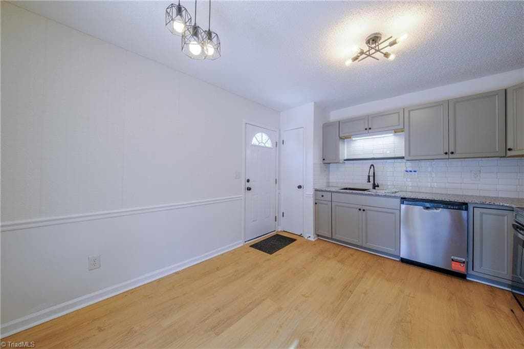 Stick/Site Built at 1674 Village Place, Winston-Salem NC 27127, photo 5 of 32