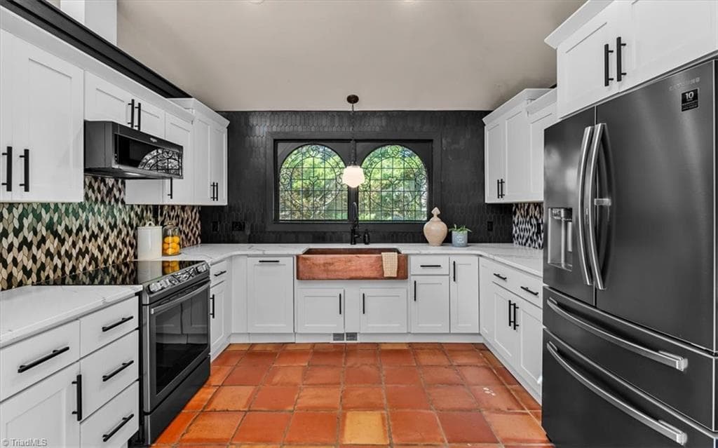 Stick/Site Built at 816 Sunset Drive, High Point NC 27262, High Point, photo 12 of 38