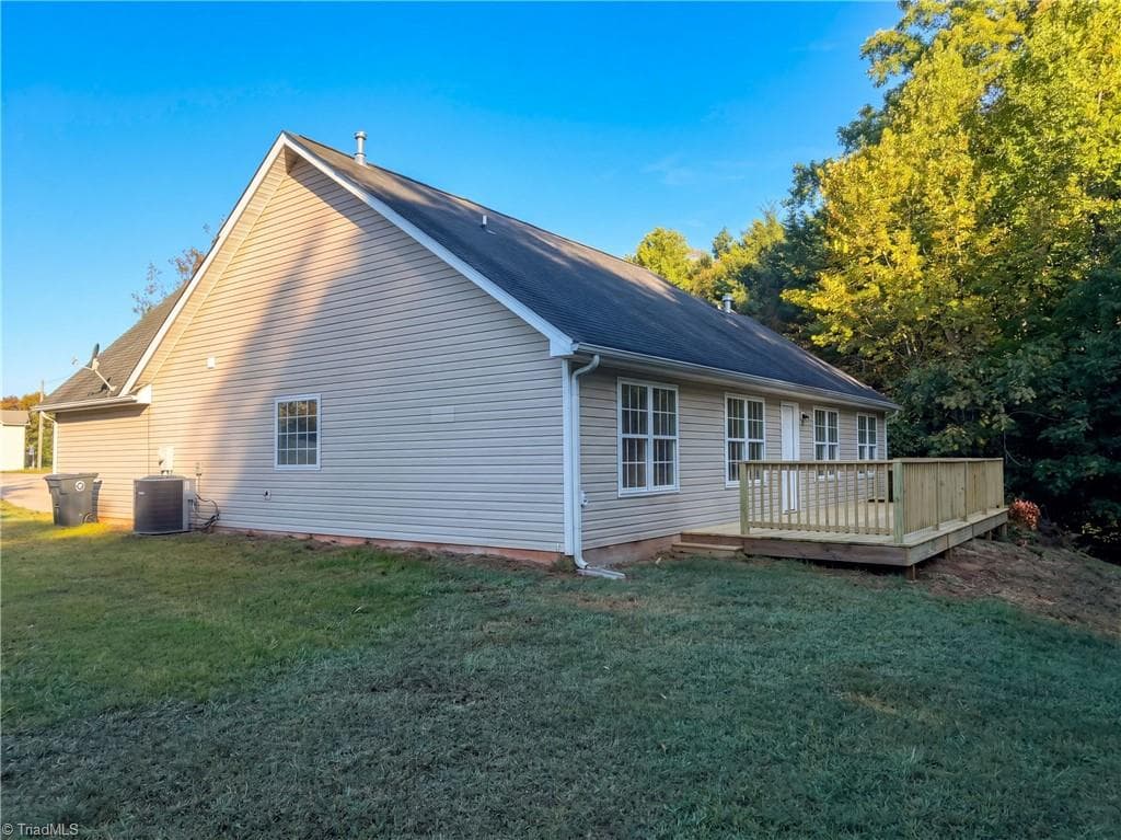 Stick/Site Built at 207 Hurston Way, Greensboro NC 27405, Greensboro, photo 36 of 40
