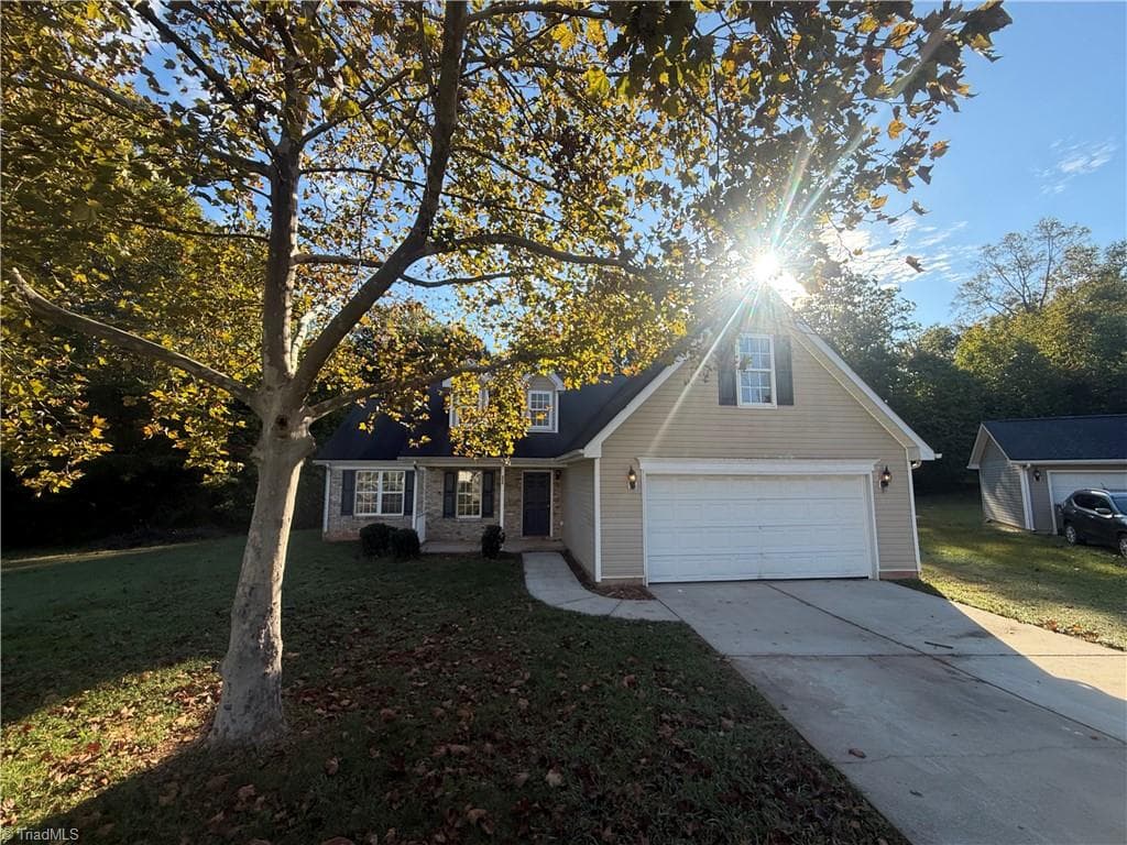207 Hurston Way, Greensboro NC 27405