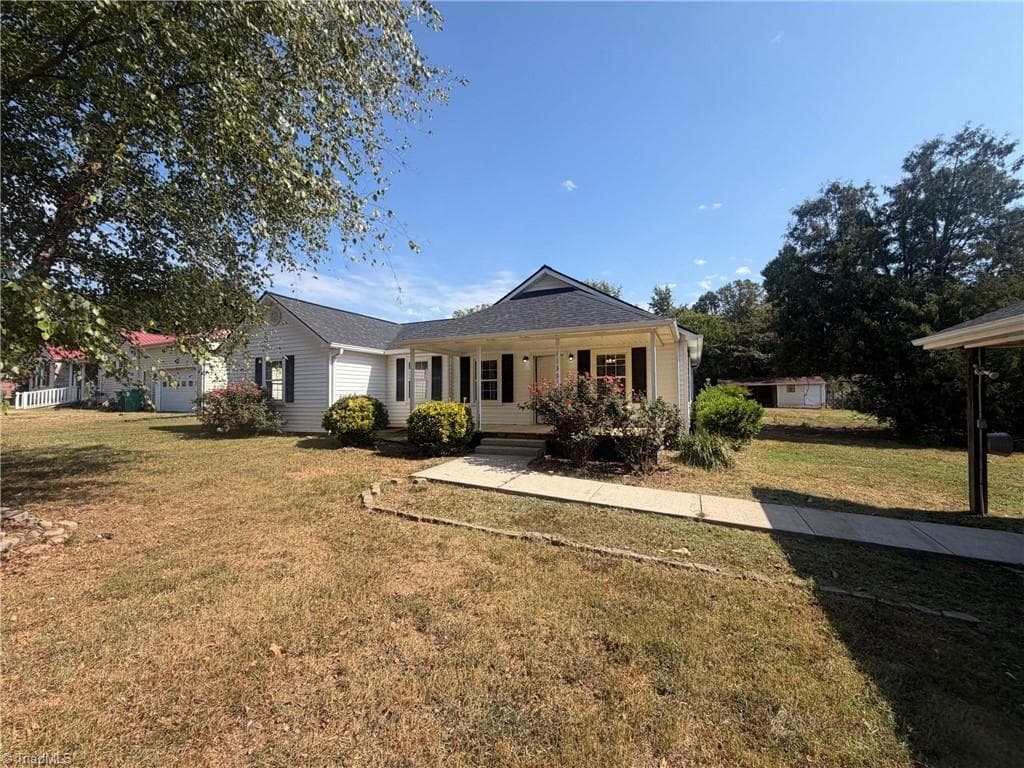 1137 Harrison Crossroad Loop, Reidsville NC 27320