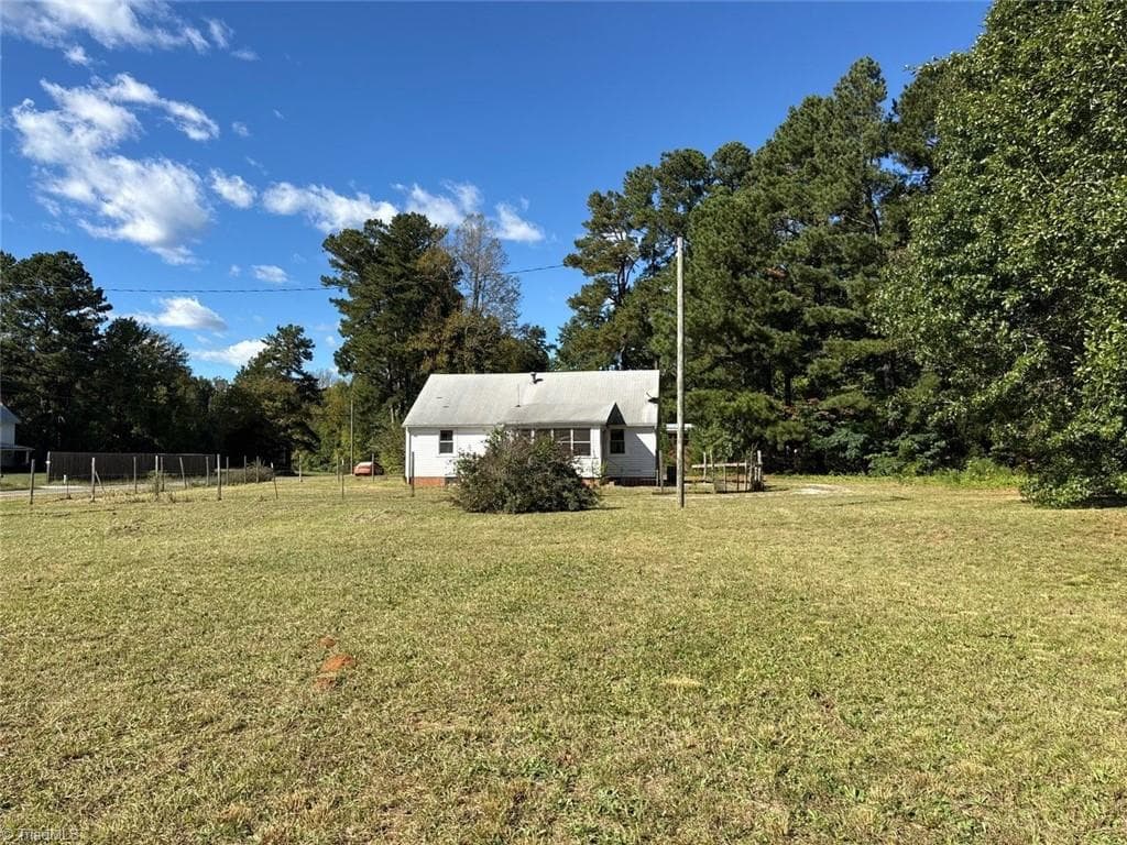 Stick/Site Built at 6511 Nc Highway 86 N, Hillsborough NC 27278, Hillsborough, photo 36 of 44