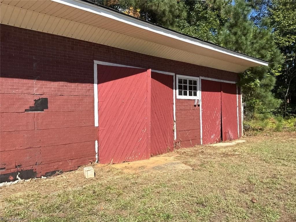 Stick/Site Built at 6511 Nc Highway 86 N, Hillsborough NC 27278, Hillsborough, photo 38 of 44