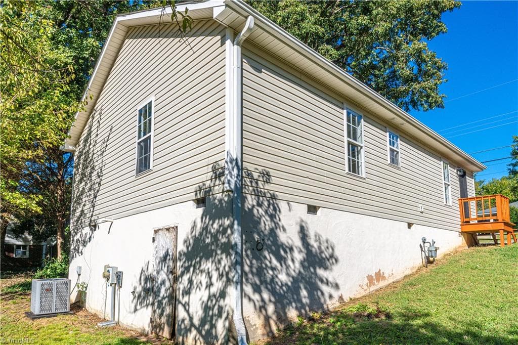 Stick/Site Built at 2822 Lomond Street, Winston-Salem NC 27127, Winston-Salem, photo 5 of 28