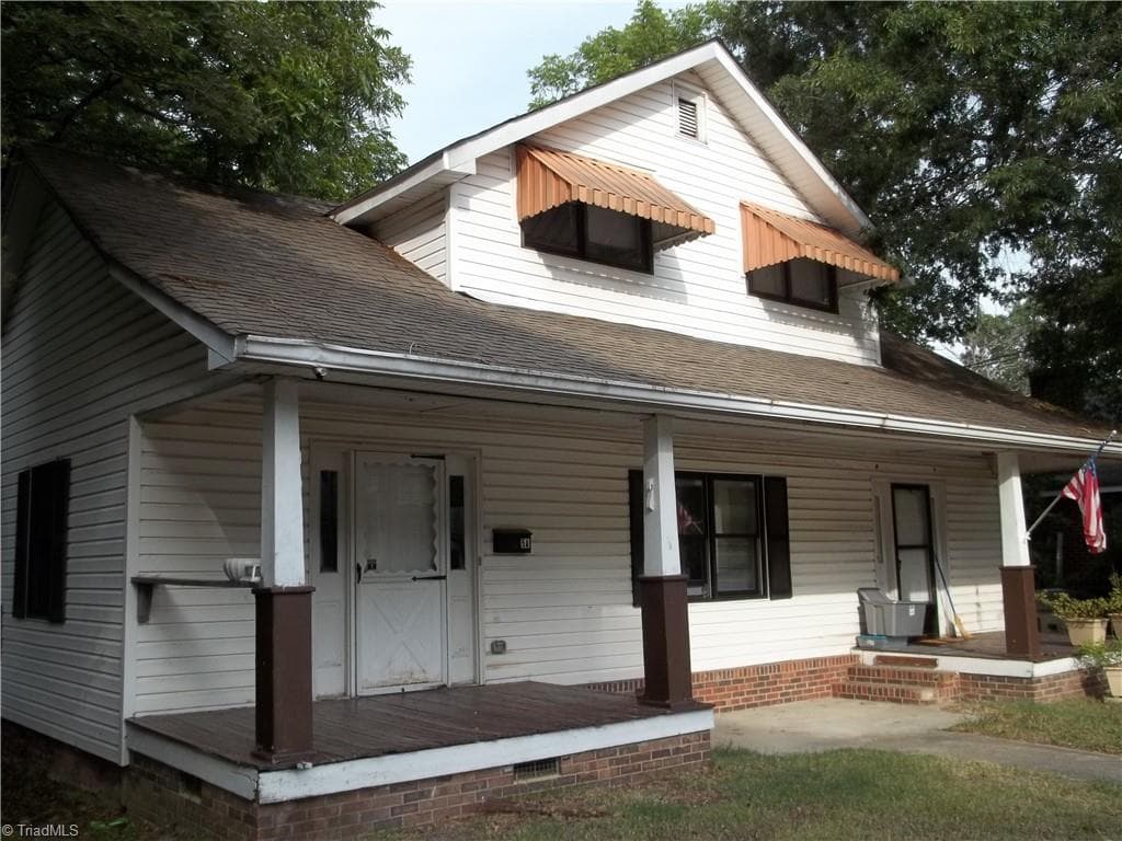 5 Jones Avenue, Thomasville NC 27360