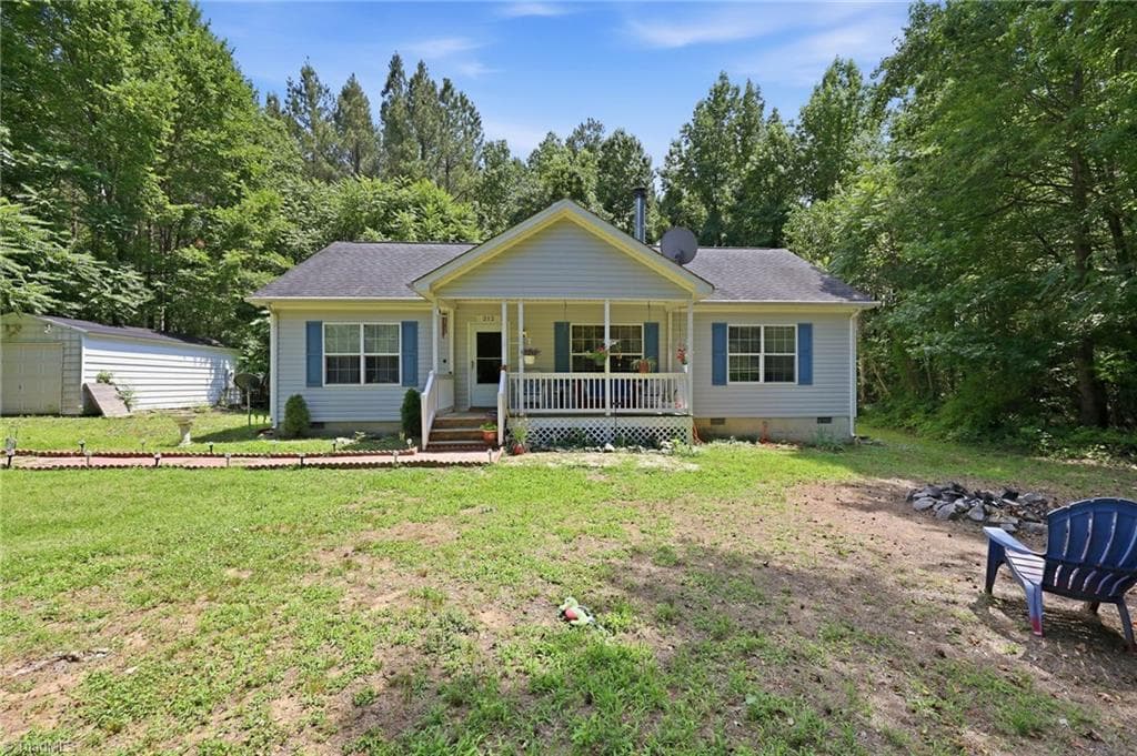 212 Lakeview Drive, Pelham NC 27311