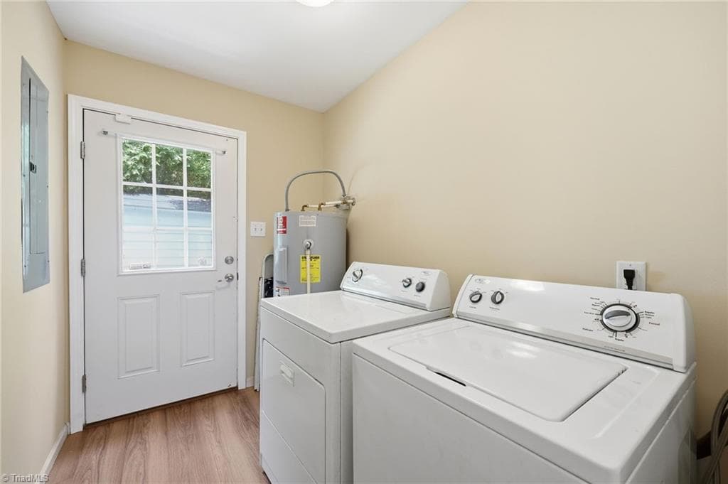 Manufactured Home at 212 Lakeview Drive, Pelham NC 27311, photo 9 of 22