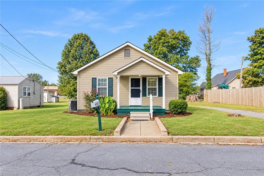 301 Dixie Street, Lexington NC 27292