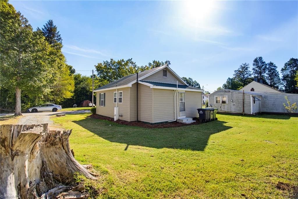 Stick/Site Built at 301 Dixie Street, Lexington NC 27292, Lexington, photo 28 of 29