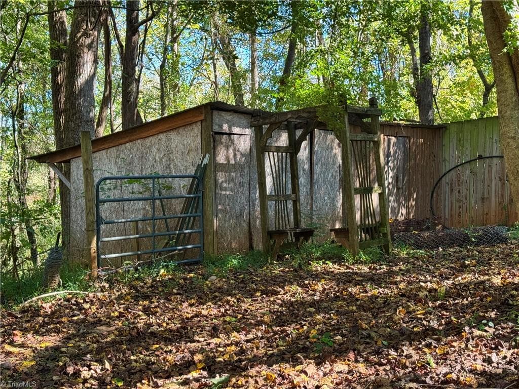 Stick/Site Built at 463 Simpson Mill Road, Mount Airy NC 27030, Mount Airy, photo 34 of 39