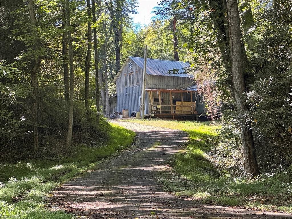 Stick/Site Built at 463 Simpson Mill Road, Mount Airy NC 27030, Mount Airy, photo 4 of 39