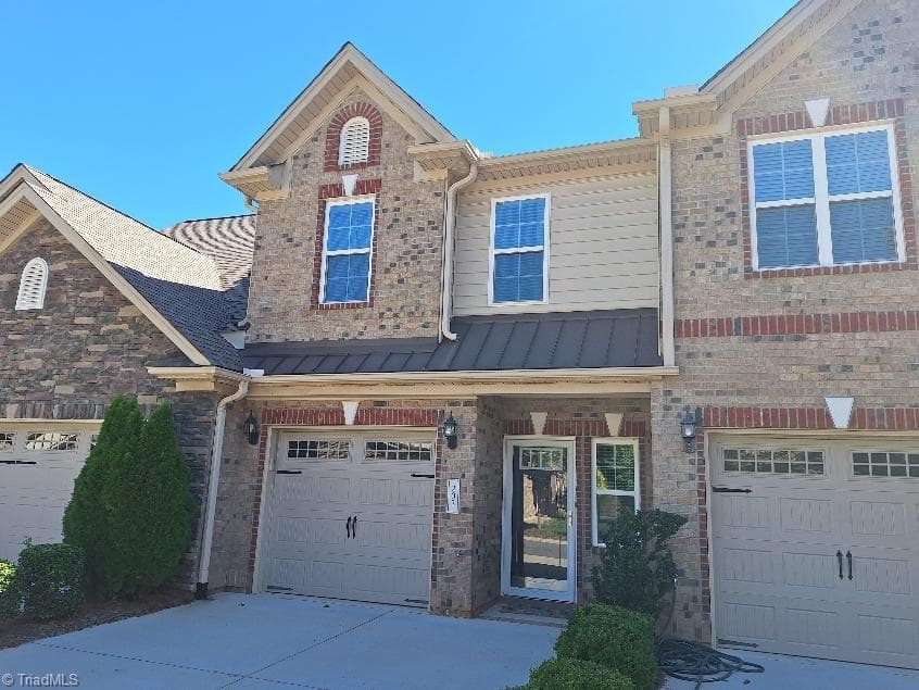 203 Zurich Court, Winston-Salem NC 27127