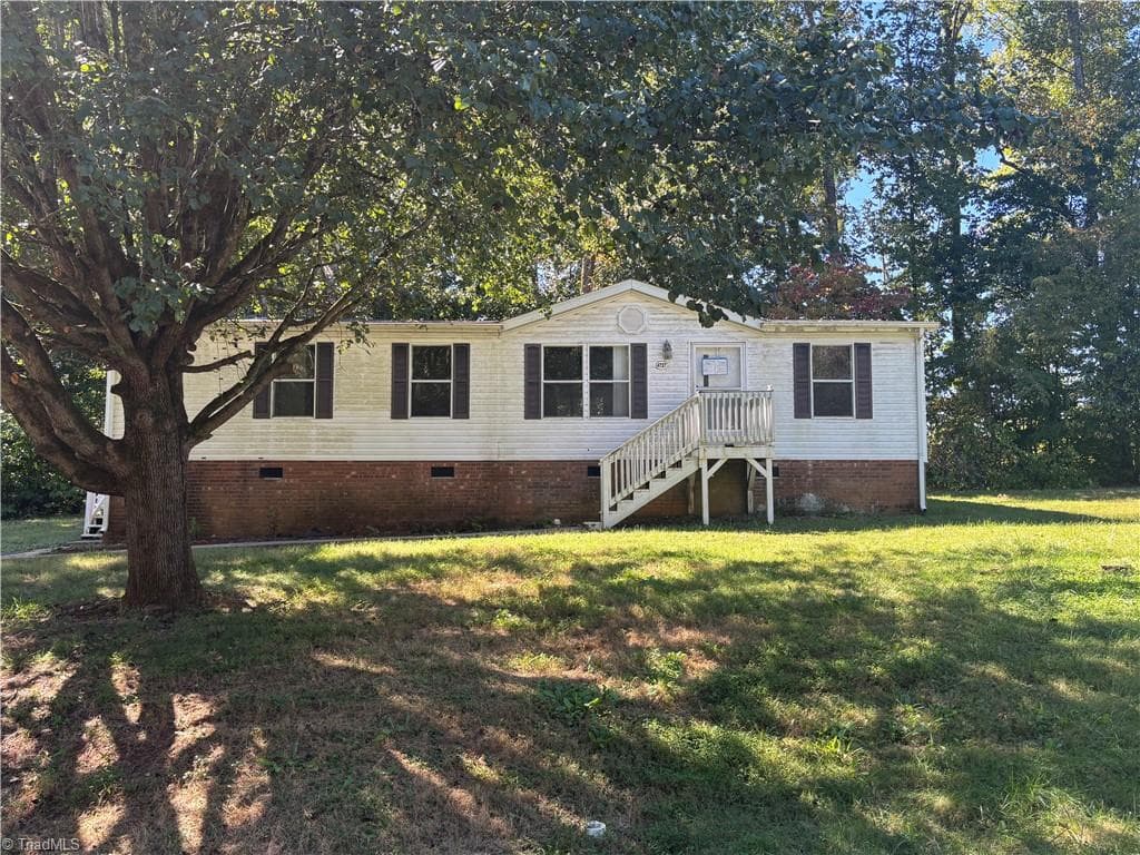 4727 Benttree Drive, McLeansville NC 27301