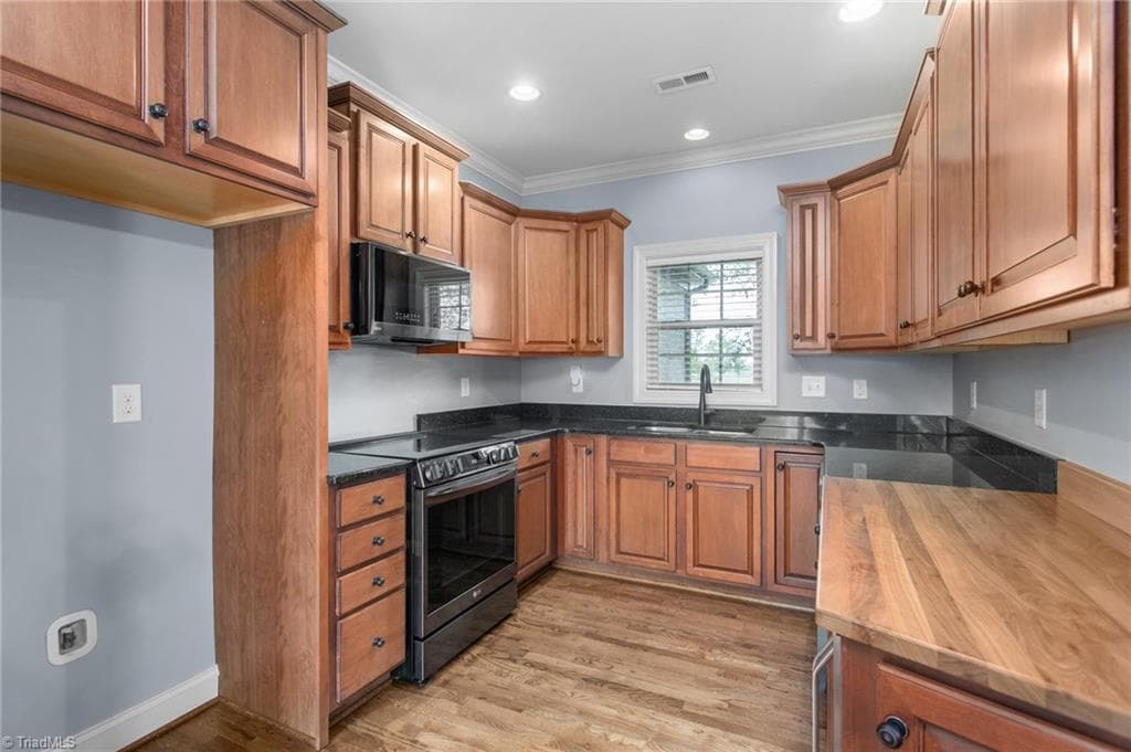Stick/Site Built at 7505 Aspen Grove Drive, Belews Creek NC 27009, Belews Creek, photo 15 of 45