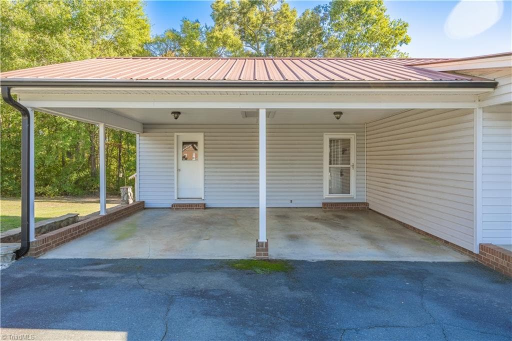 Stick/Site Built at 149 Seeley Drive, Denton NC 27239, photo 9 of 43