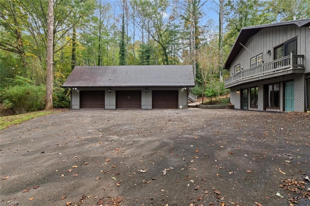 Stick/Site Built at 717 Greenhill Road, Mount Airy NC 27030, photo 6 of 48
