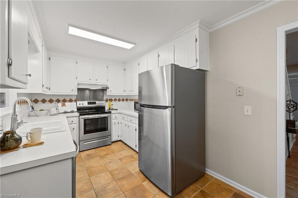 Stick/Site Built at 2737 Lyndhurst Avenue, Winston-Salem NC 27103, Winston-Salem, photo 12 of 36