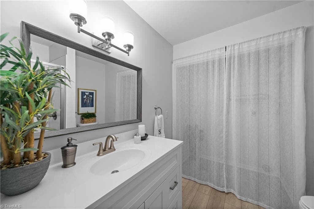 Stick/Site Built at 2737 Lyndhurst Avenue, Winston-Salem NC 27103, Winston-Salem, photo 20 of 36