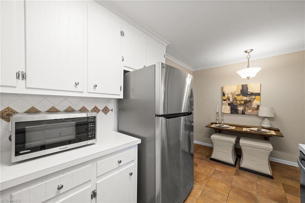 Stick/Site Built at 2737 Lyndhurst Avenue, Winston-Salem NC 27103, Winston-Salem, photo 15 of 36
