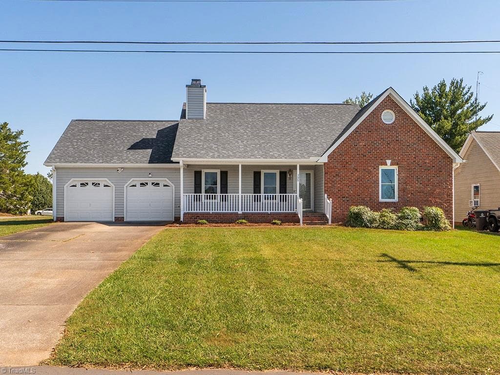 305 Lorraine Drive, Winston-Salem NC 27107