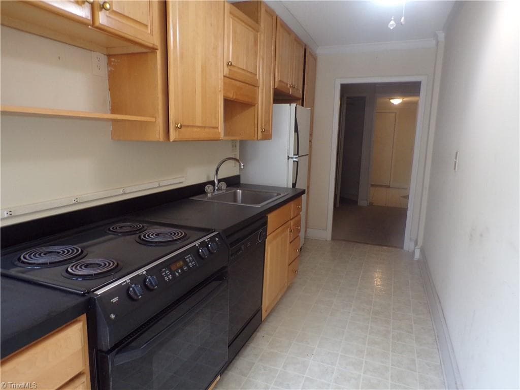 Stick/Site Built at 1101 N Elm Street # 201, Greensboro NC 27401, Greensboro, photo 5 of 13