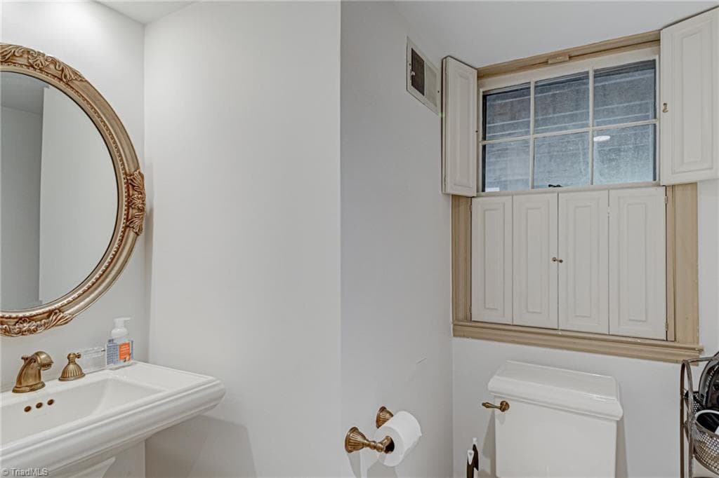 Stick/Site Built at 4840 Spilsby Lane, Winston-Salem NC 27104, Winston-Salem, photo 29 of 42