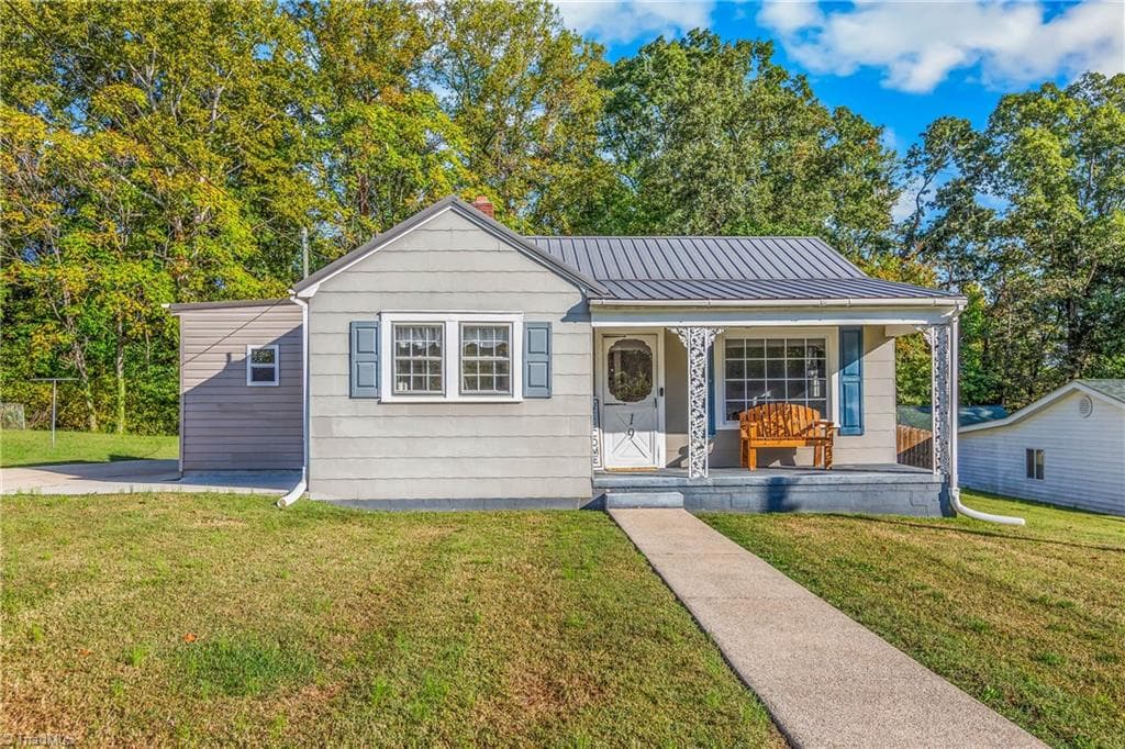 19 Conrad Street, Lexington NC 27295