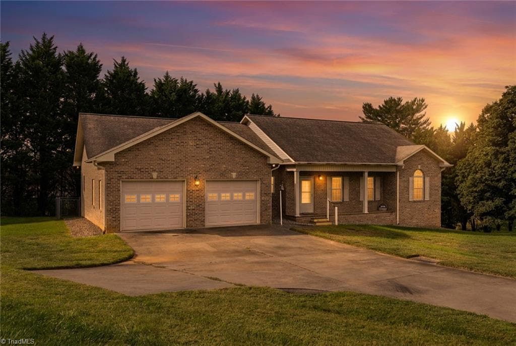 198 Amber Lane, Wilkesboro NC 28697