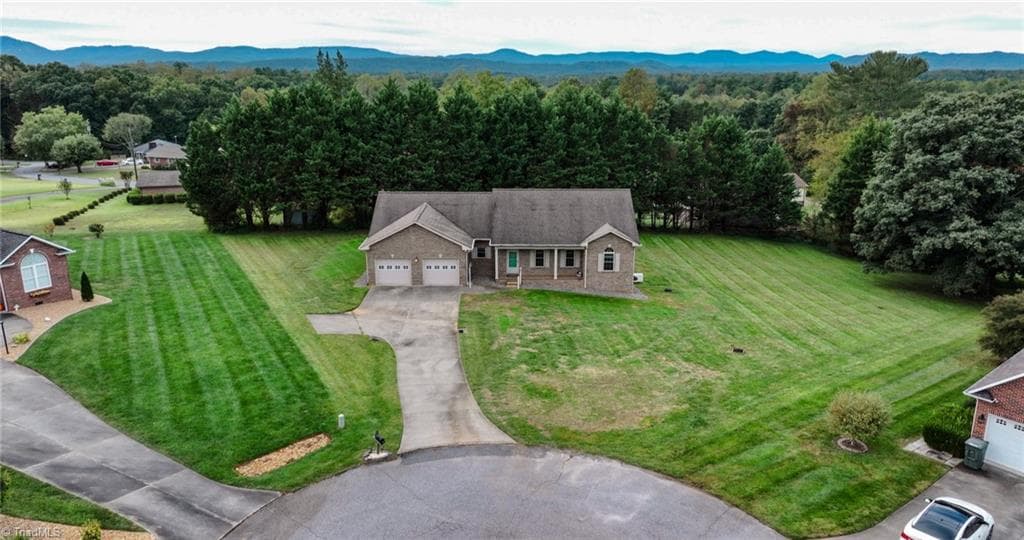 Stick/Site Built at 198 Amber Lane, Wilkesboro NC 28697, Wilkesboro, photo 40 of 44